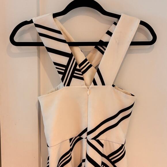 KEEPSAKE the Label Cross Neck Halter Geometric Print Jumpsuit XXS - Picture 5 of 12